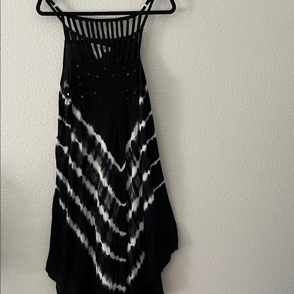 Boho Tie-Dye Black & White  Maxi Dress, Strappy Detail
Asymmetrical hemline.
OS